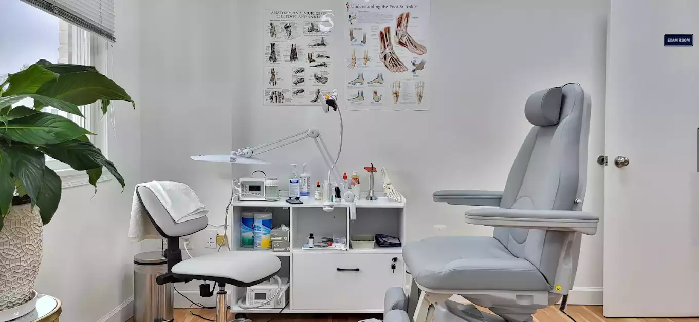 Advanced state-of-the-art painless podology hardware device with cooling spray